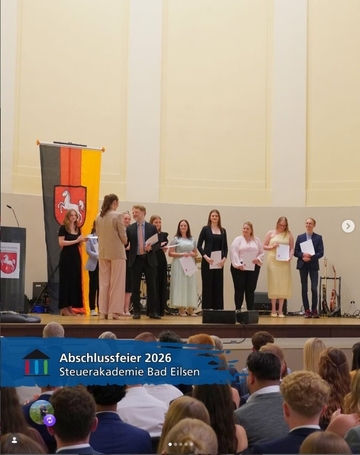 Minister Heere bei der Abschlussfeier in der Steuerakademie in Bad Eilsen anlässlich der Feierlichkeiten zum Abschluss des mittleren Dienstes