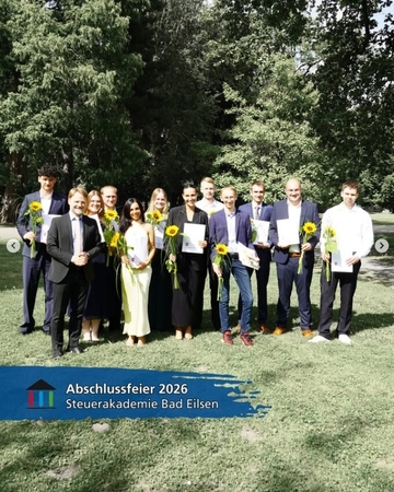 Minister Heere bei der Abschlussfeier in der Steuerakademie in Bad Eilsen anlässlich der Feierlichkeiten zum Abschluss des mittleren Dienstes