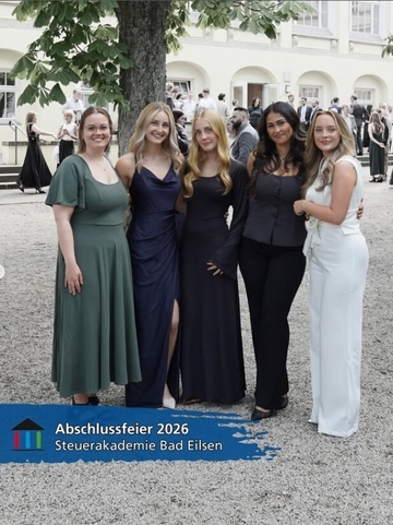 Minister Heere bei der Abschlussfeier in der Steuerakademie in Bad Eilsen anlässlich der Feierlichkeiten zum Abschluss des mittleren Dienstes