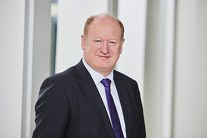 Finanzminister Reinhold Hilbers, heller Hintergrund