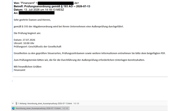 das Bild zeigt den Text der betrügerischen EMail, allerdings geschwärzt.